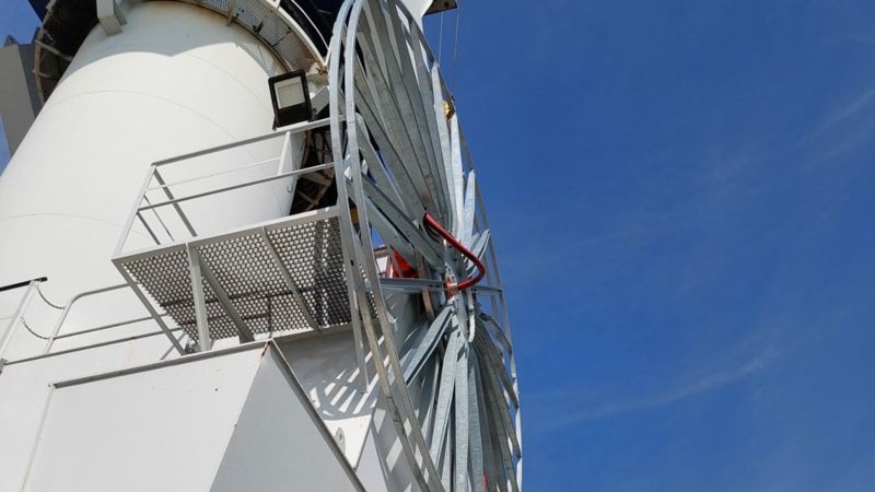 Delivery of cable reel