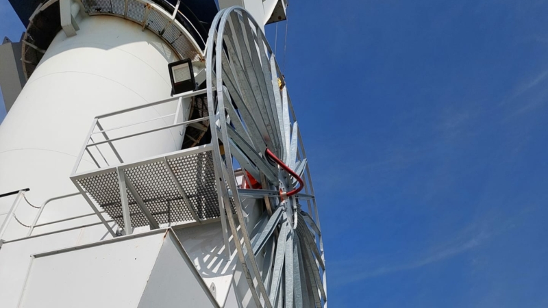 Delivery of cable reel