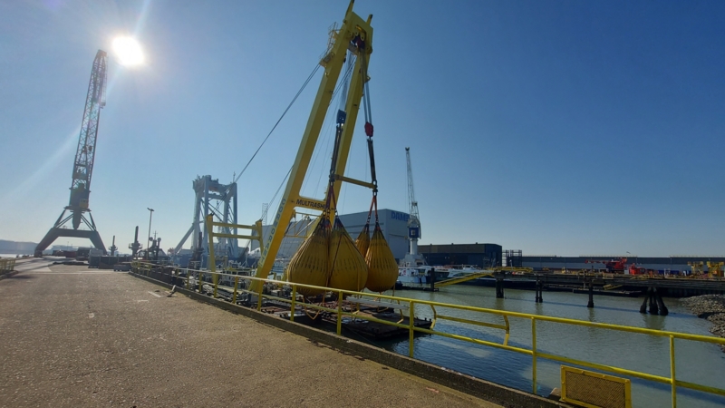 Test crane blocks and construction for CORMORANT